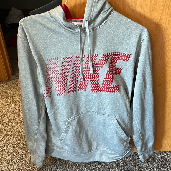 Nike therma-fit hoodie - Picture 1 of 2